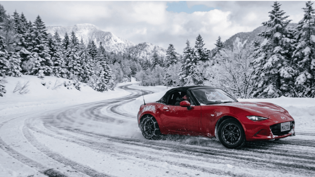 冬のロードスターは究極の贅沢！オープンで走る魅力と防寒対策